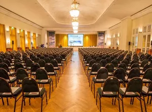 Großer Saal bestuhlt